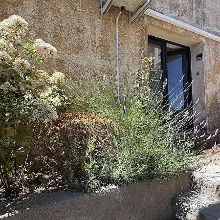 Apartmán Renove Sur La Roche, Terrasse, Proche Plages, Parking Public A Proximite *